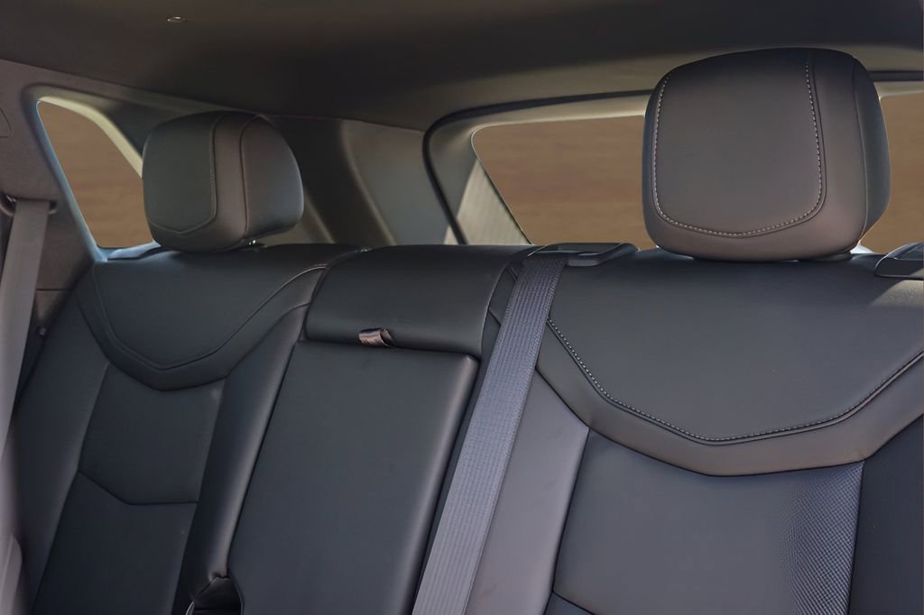 New 2026 Cadillac XT5 Premium Luxury w/ LPO, ONYX Package image 16