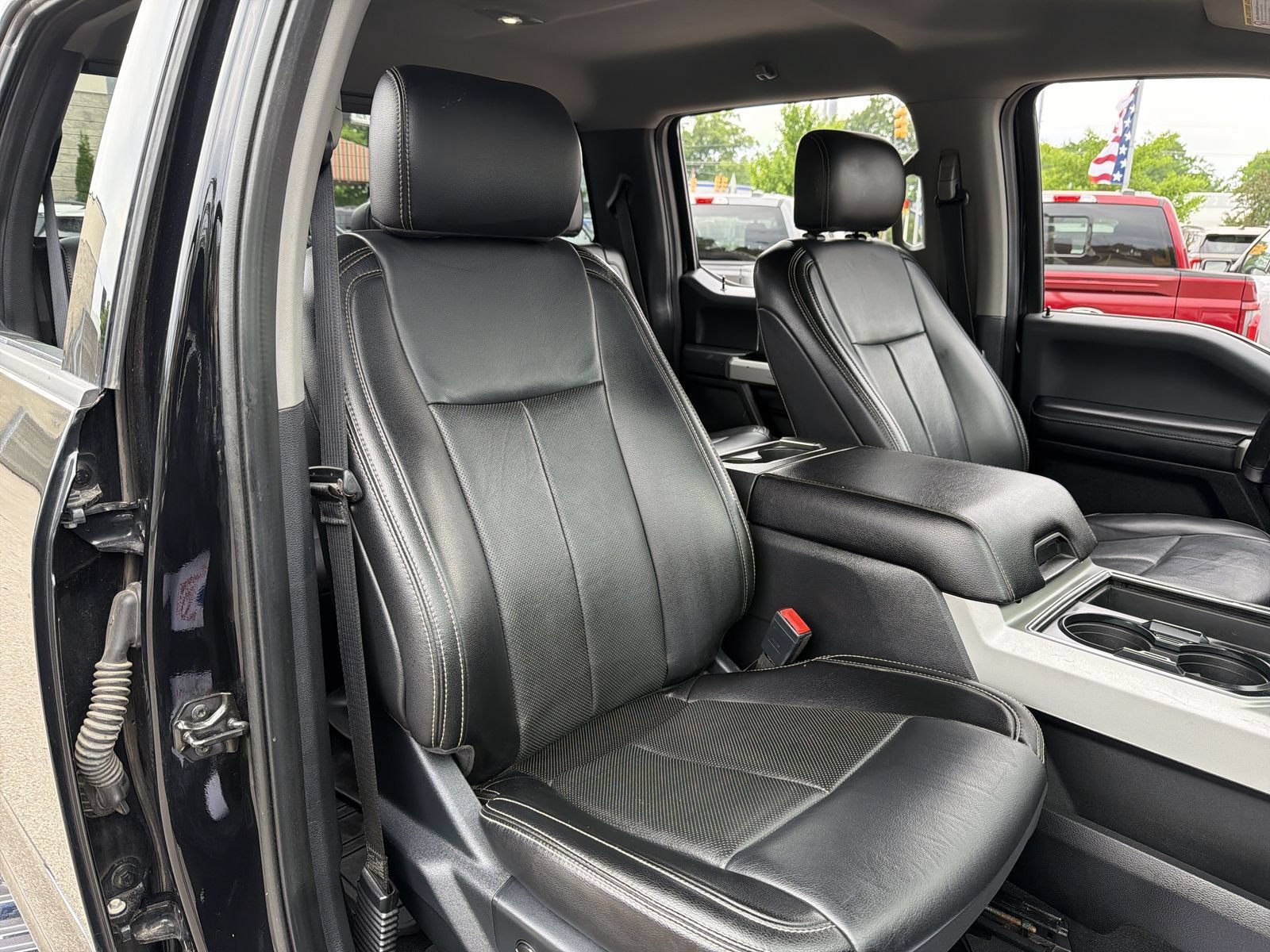 Used 2021 Ford F450 Lariat w/ Lariat Ultimate Package AWD/4WD image 29