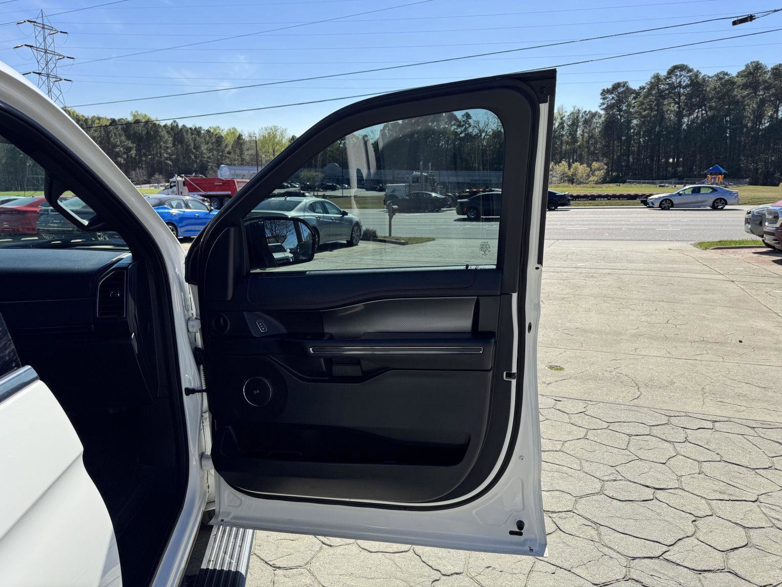 Used 2021 Ford Expedition Max Limited image 20