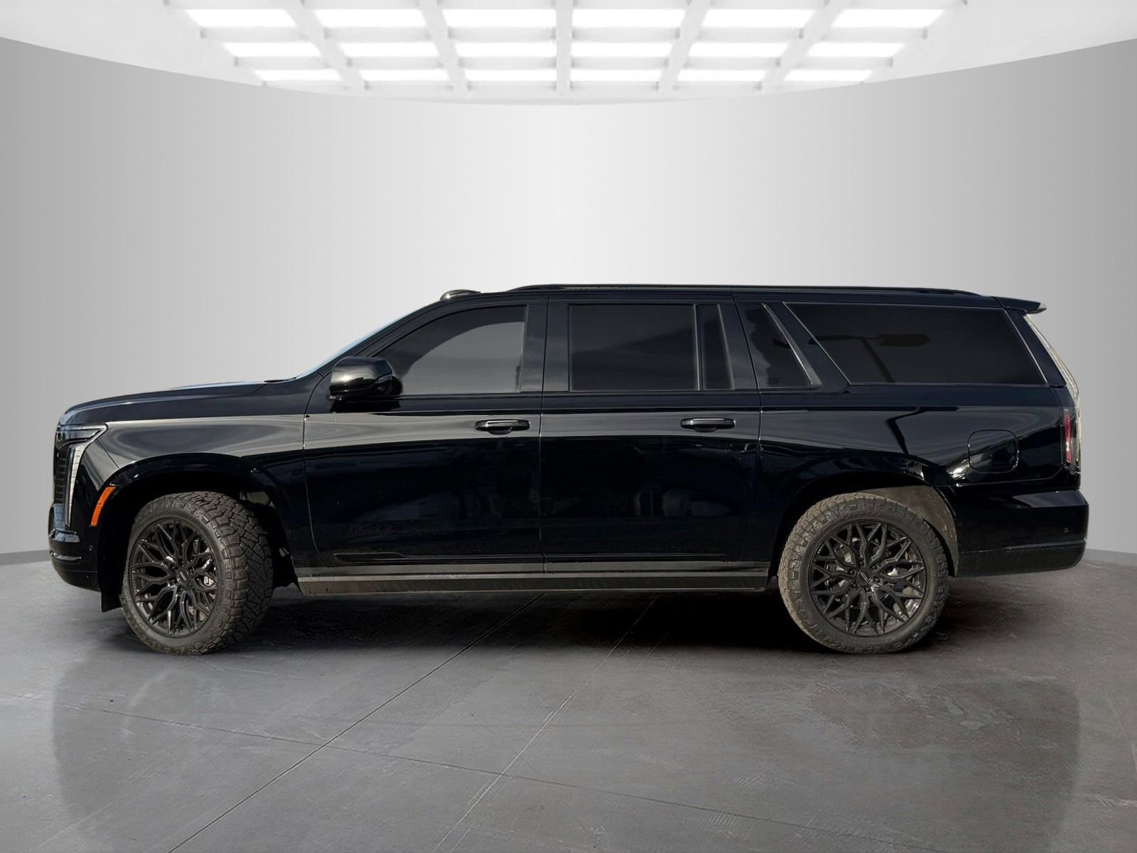 Used 2025 Cadillac Escalade ESV Sport w/ Touring Package image 8