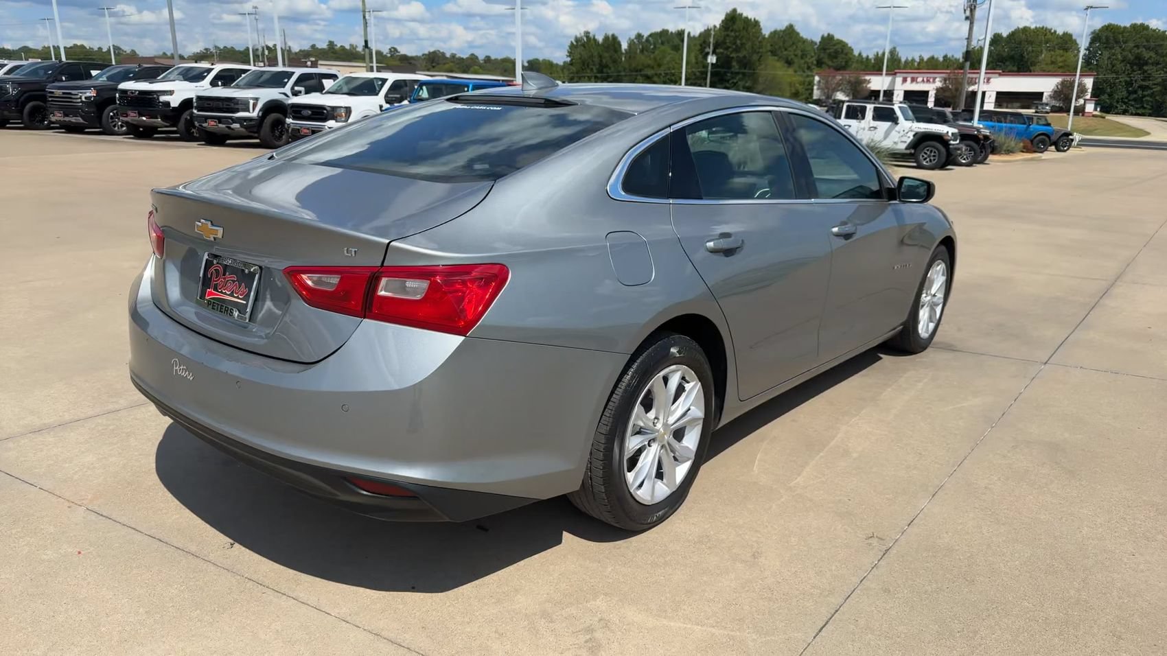 Used 2025 Chevrolet Malibu LT FWD image 9