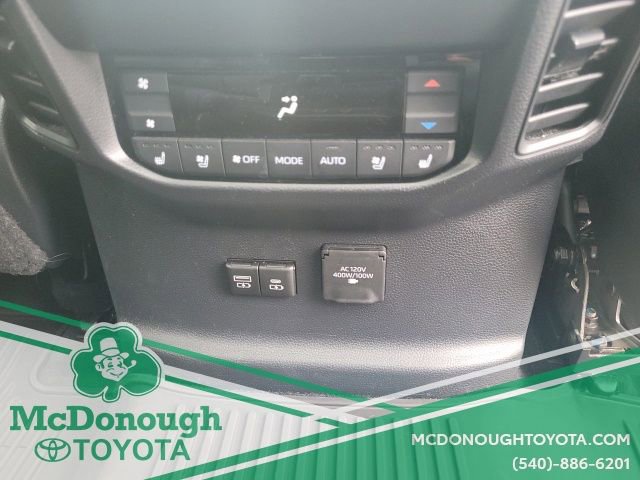Certified 2024 Toyota Sequoia Platinum image 41