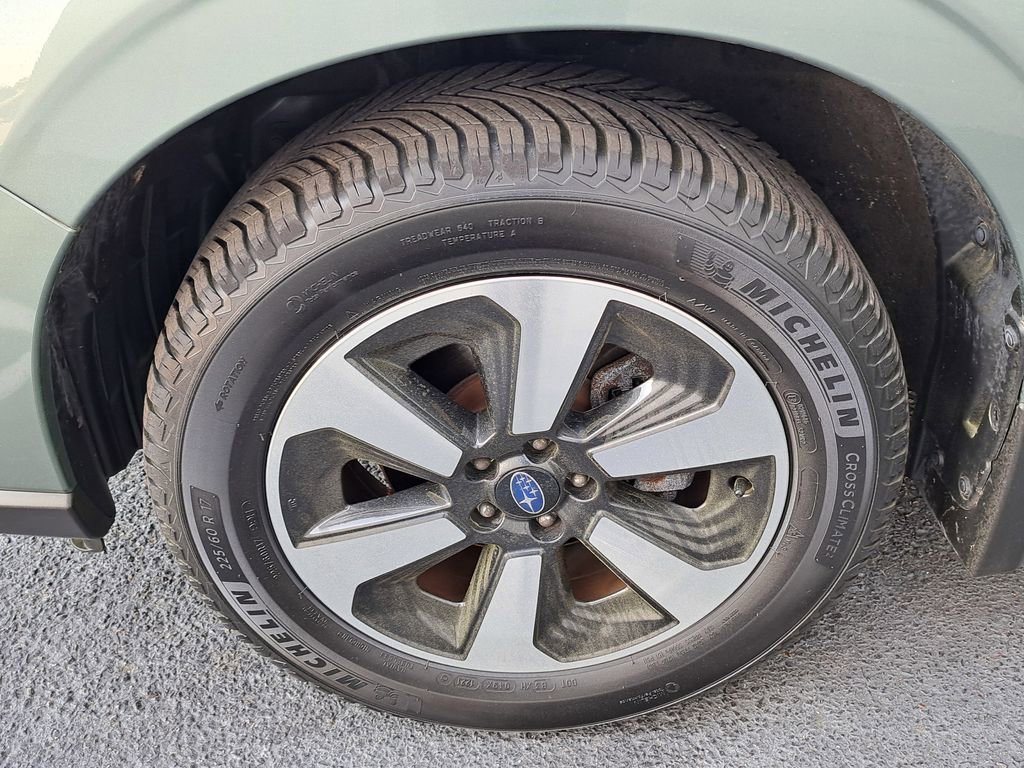 Used 2018 Subaru Forester 2.5i Premium w/ All-Weather Package image 17