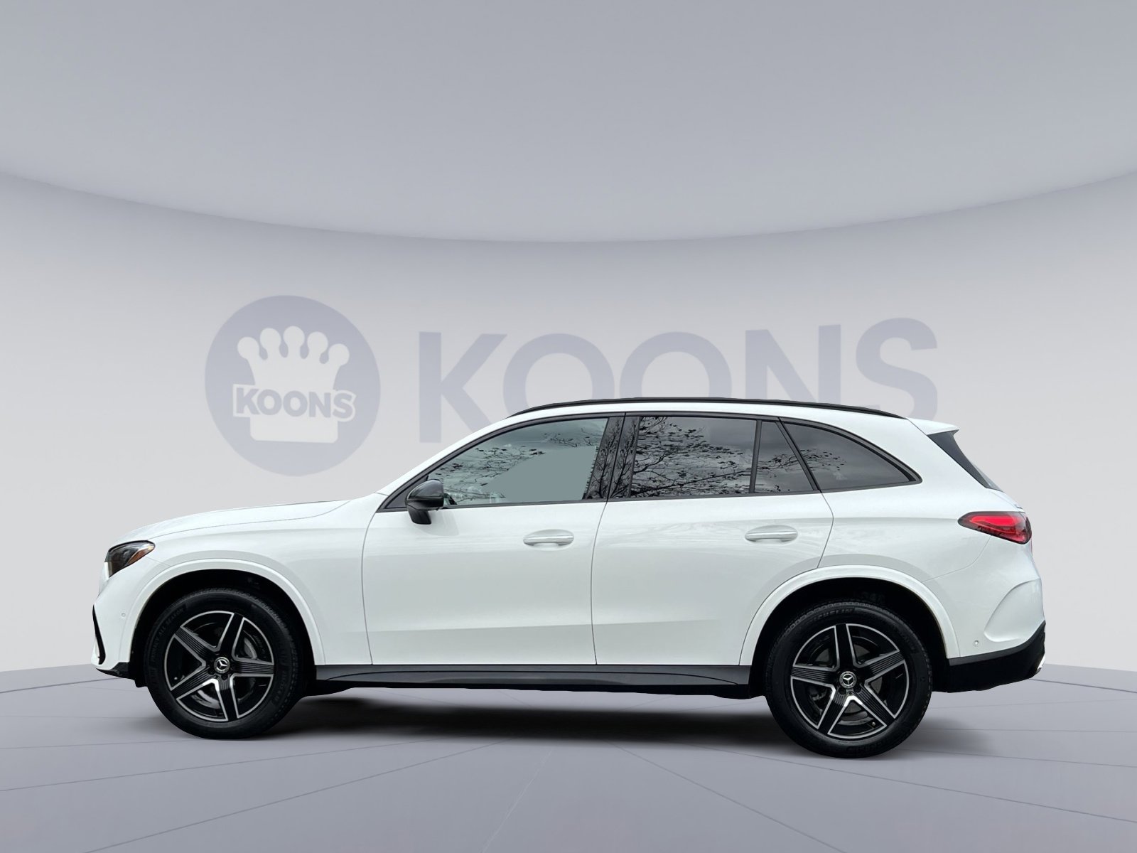Certified 2025 Mercedes-Benz GLC 300 4MATIC image 2