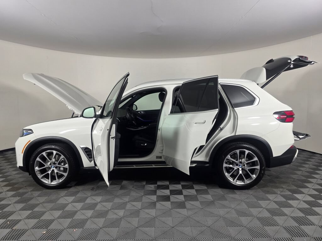 Used 2026 BMW X5 xDrive40i AWD/4WD image 20