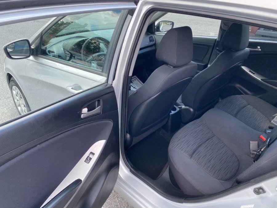 Used 2015 Hyundai Accent GS image 13