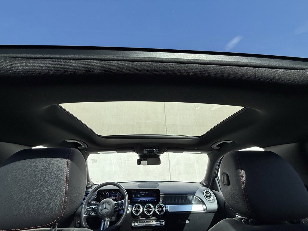 Used 2024 Mercedes-Benz GLB 250 image 7