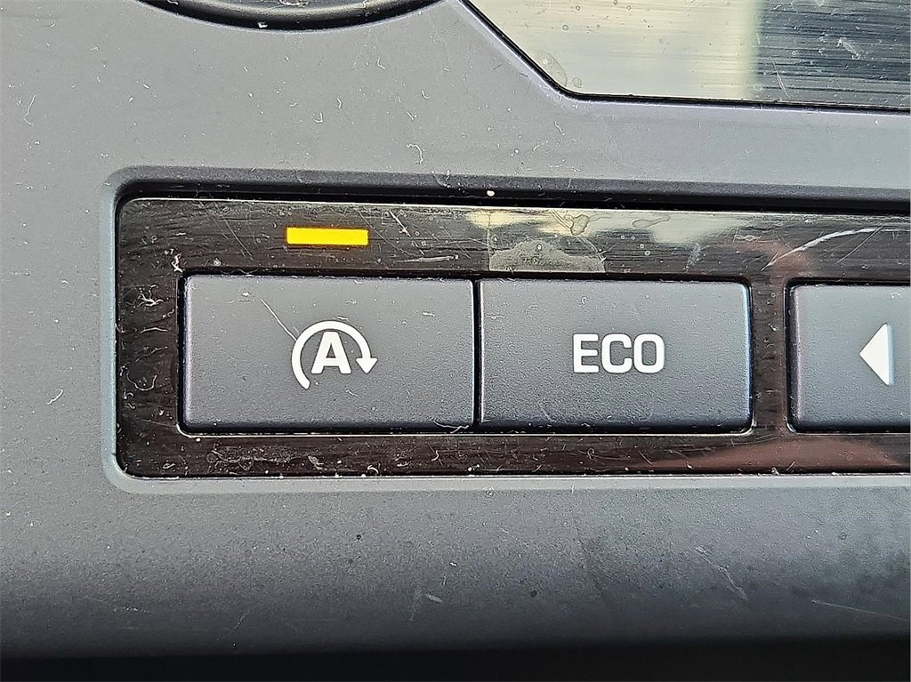 Used 2017 Land Rover Discovery Sport HSE image 26