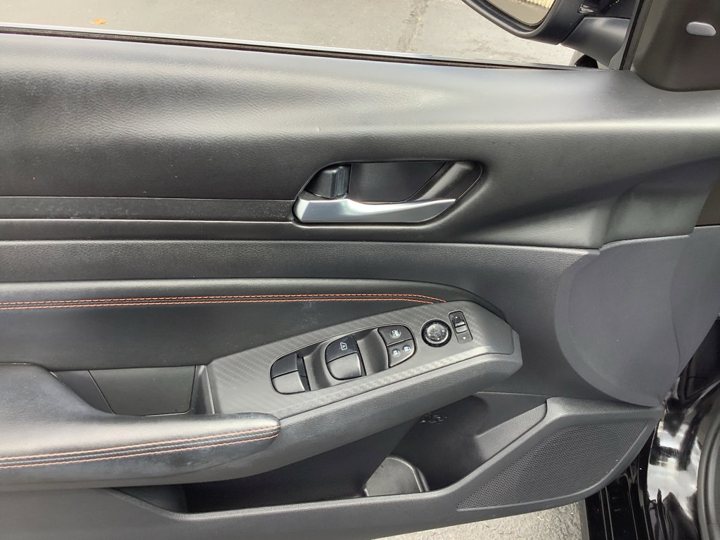 Used 2021 Nissan Altima 2.5 SR image 11