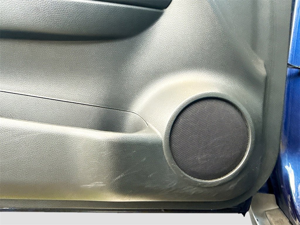 Used 2018 Nissan Rogue SV image 18