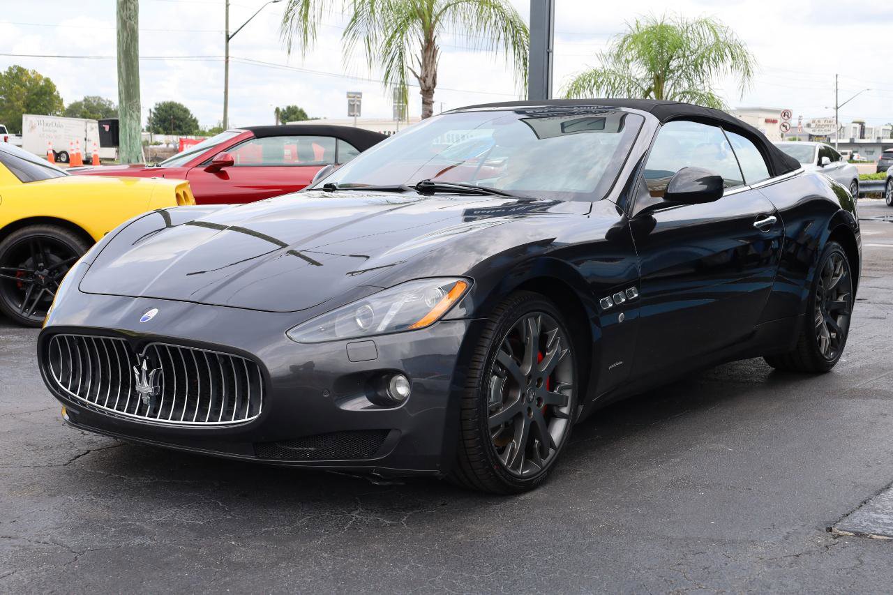 Used 2015 Maserati GranTurismo Convertible RWD image 5