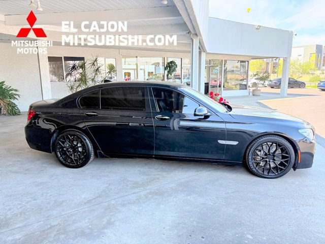 Used 2015 BMW 750Li w/ M Sport Edition RWD image 2
