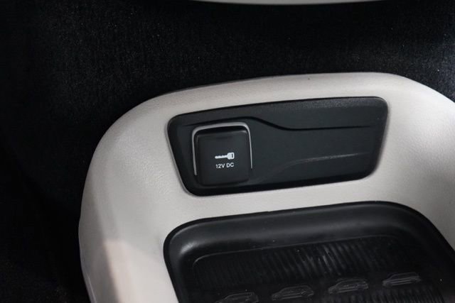 Used 2024 Chrysler Pacifica Touring-L image 30