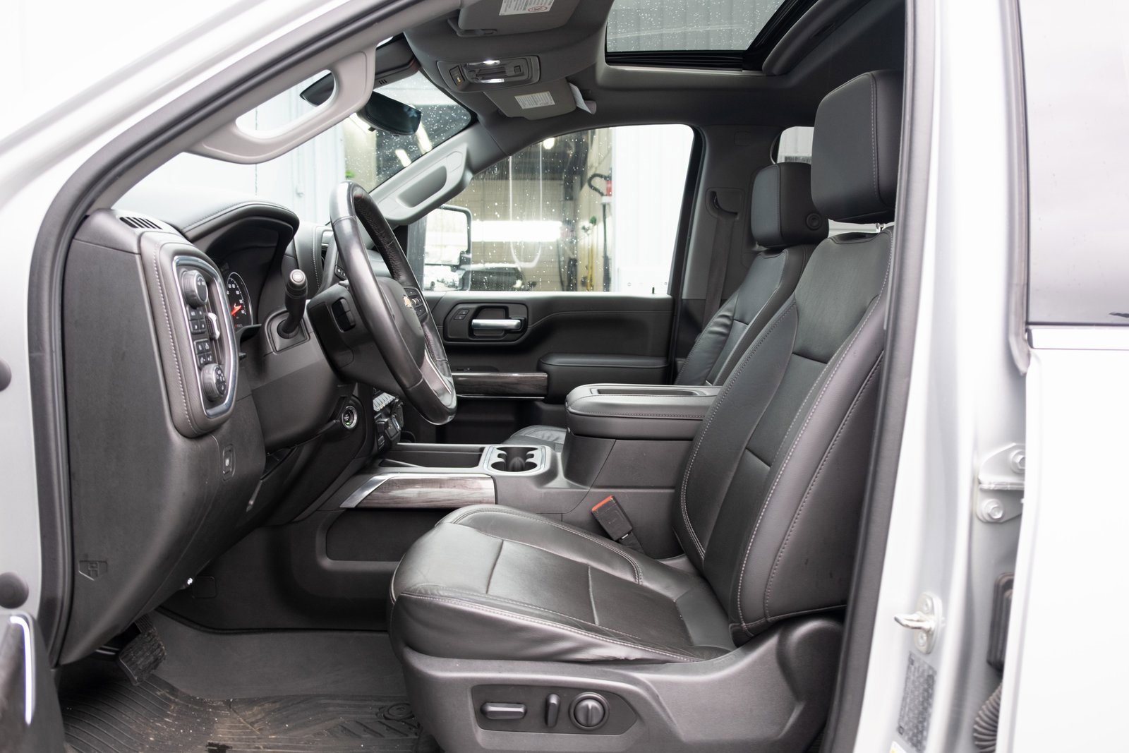 Used 2020 Chevrolet Silverado 3500 LTZ w/ LTZ Premium Package image 13