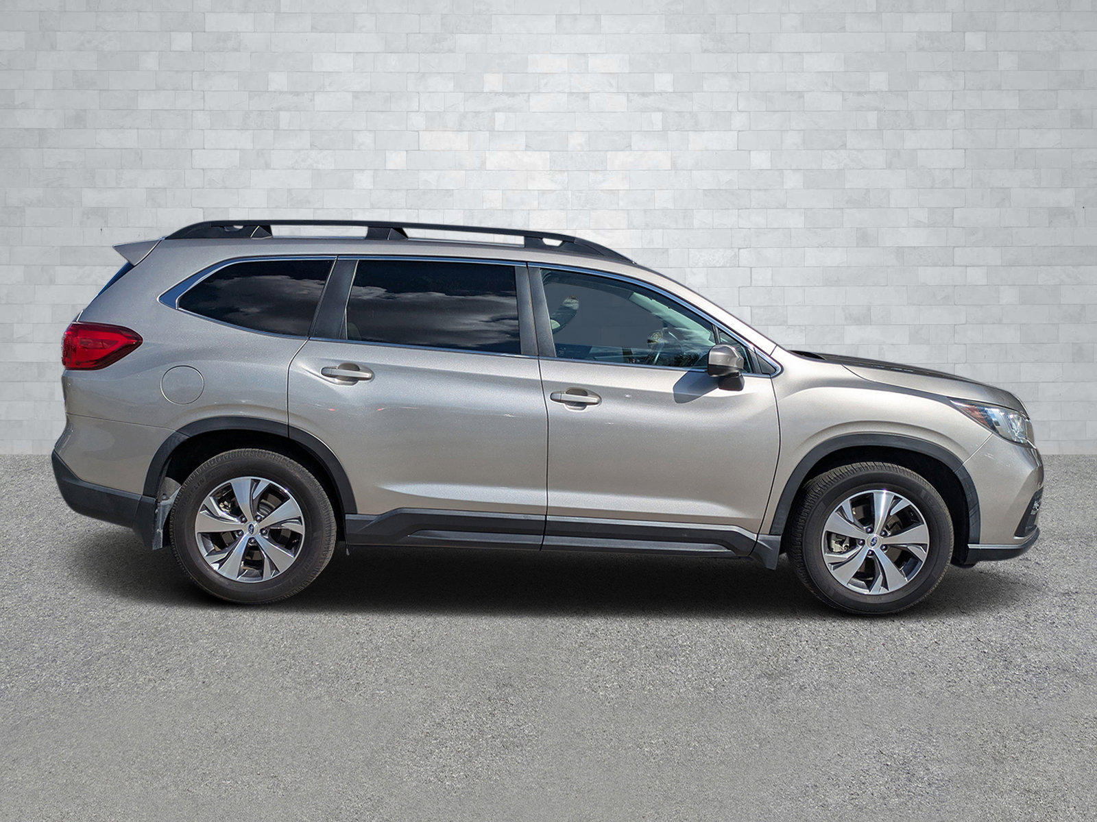 Used 2019 Subaru Ascent Premium image 4