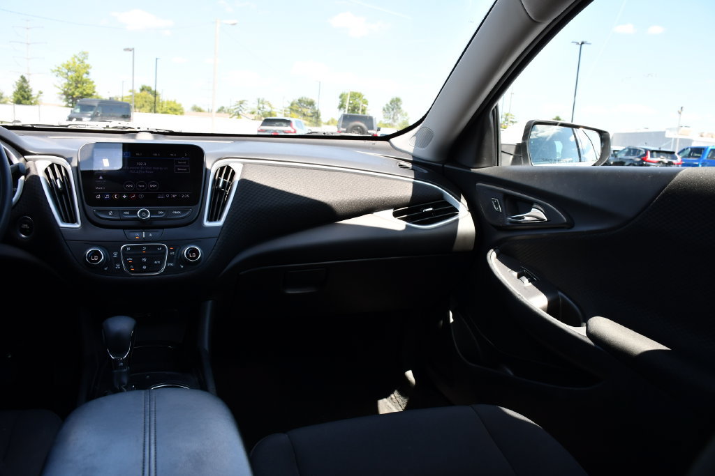 Used 2023 Chevrolet Malibu LT FWD image 24