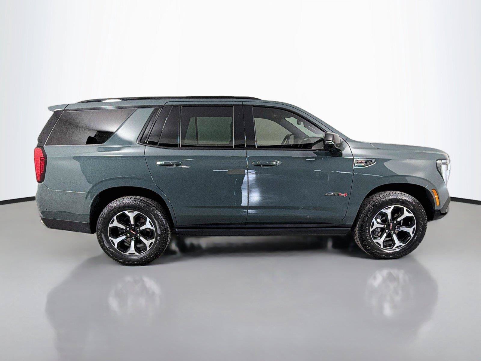 Used 2026 GMC Yukon AT4 w/ AT4 Premium Package AWD/4WD image 4