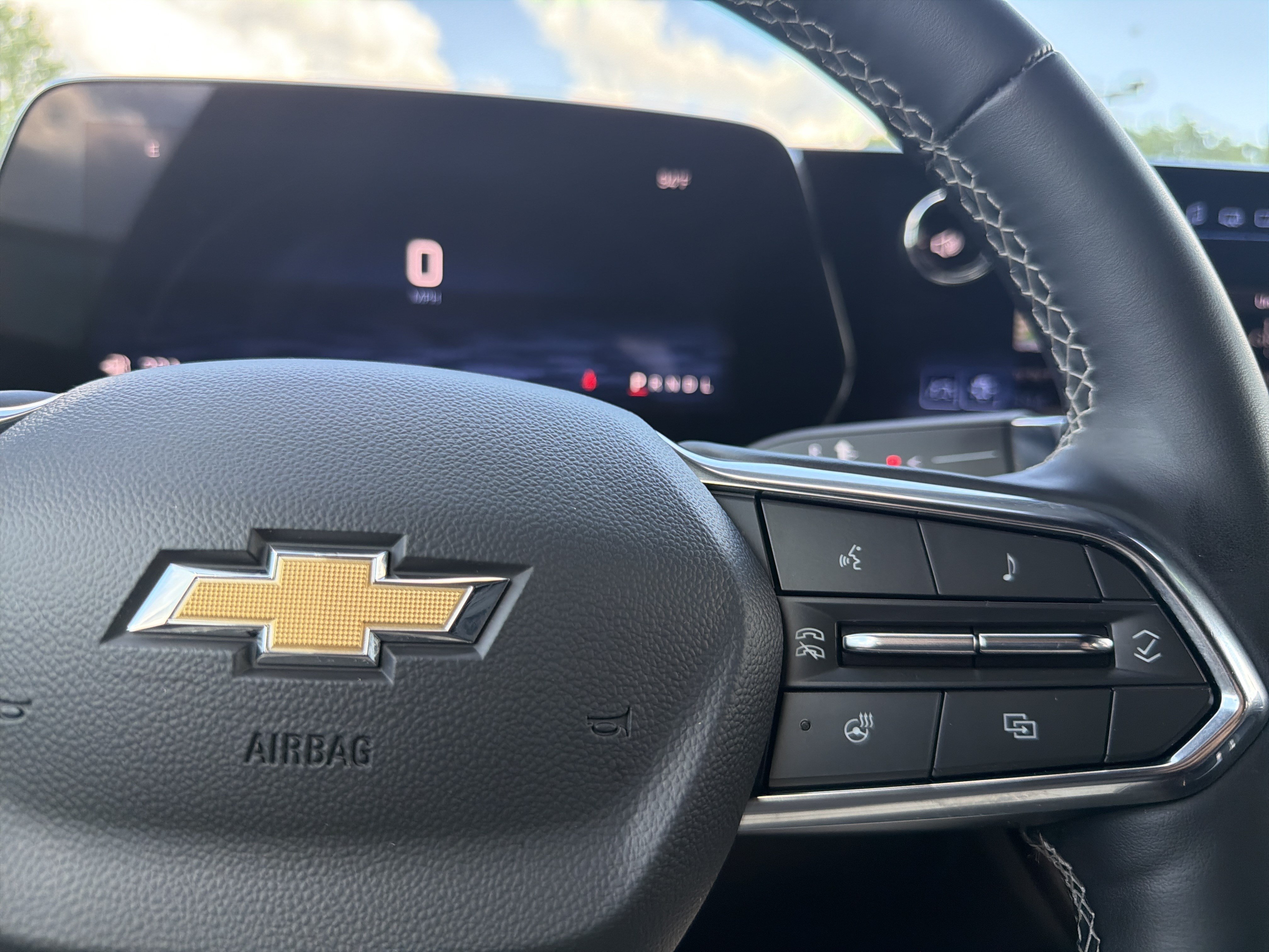 Used 2025 Chevrolet Traverse LT AWD/4WD image 10