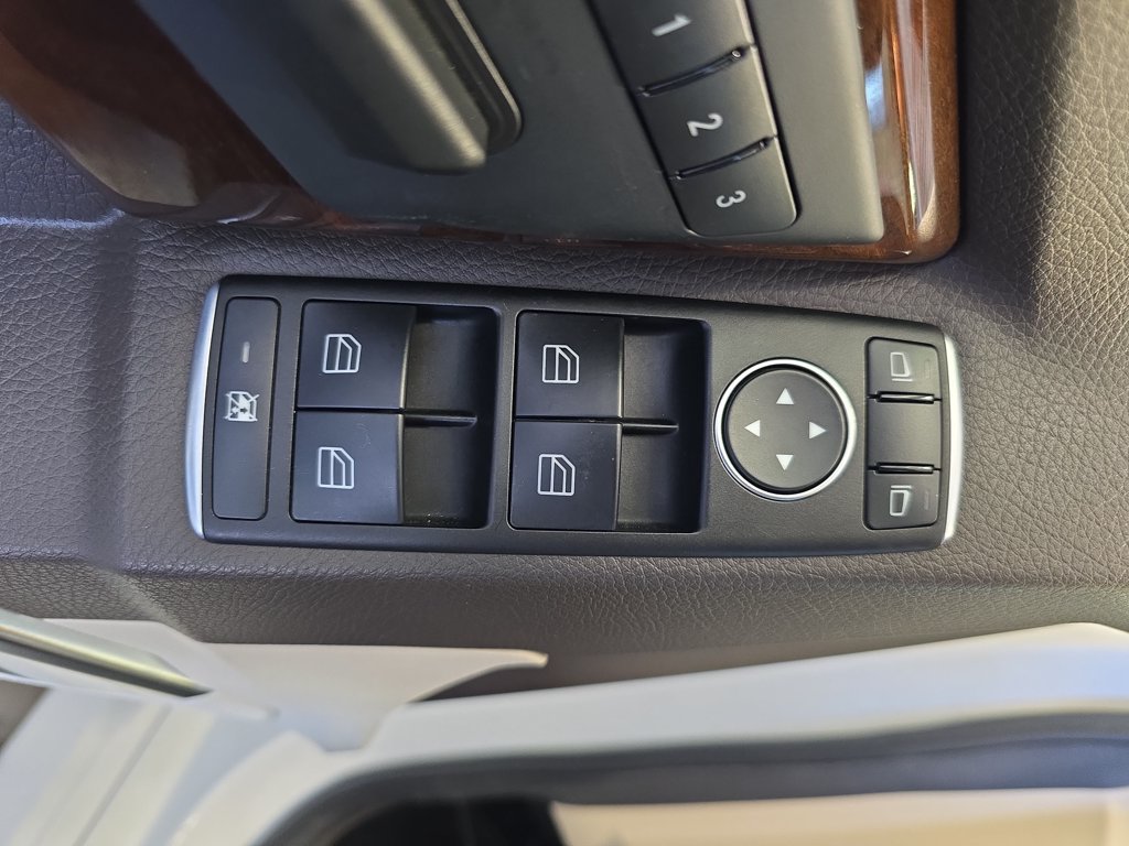 Used 2015 Mercedes-Benz GLK 350 4MATIC image 29