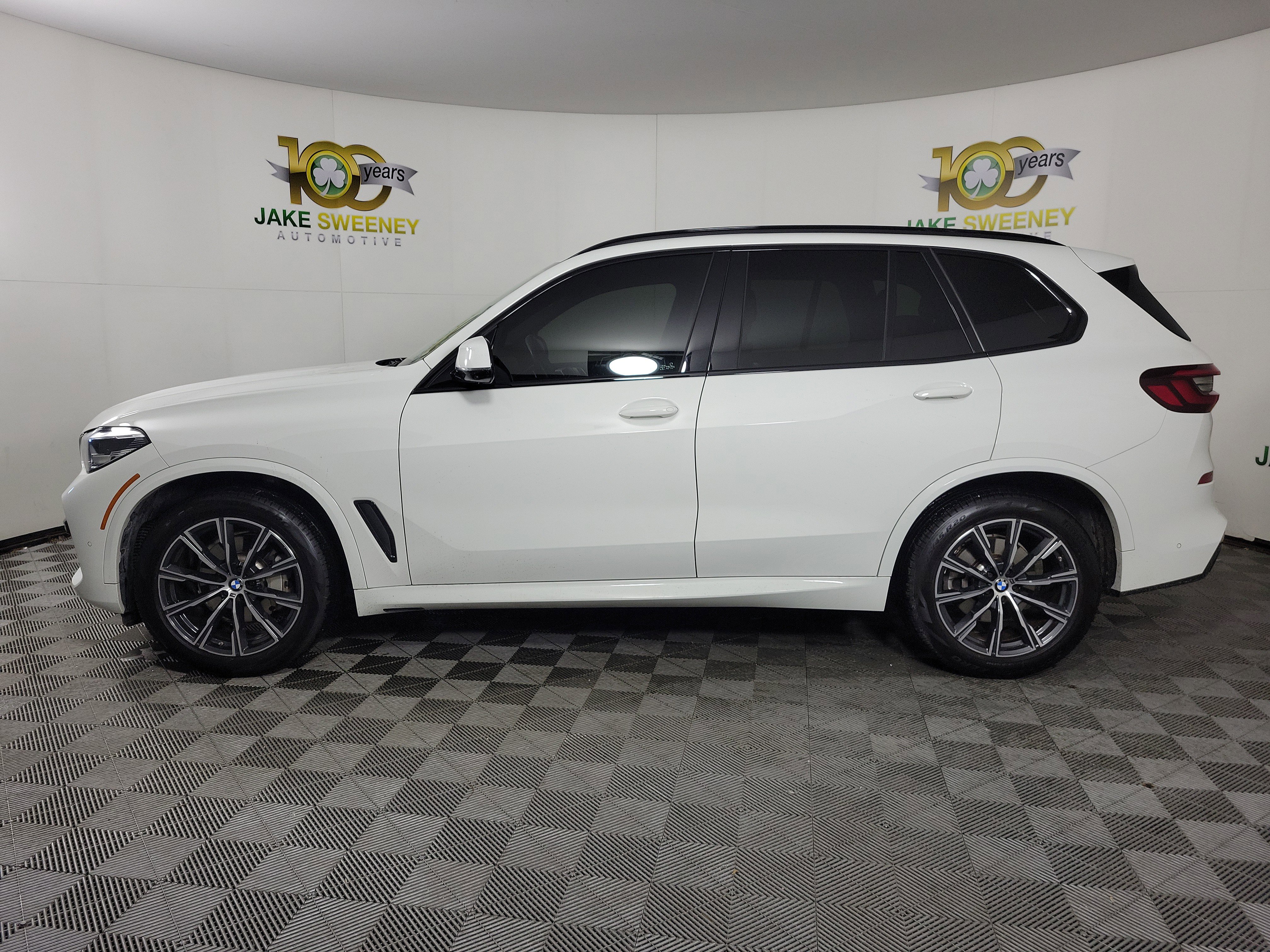 Certified 2022 BMW X5 xDrive40i w/ M Sport Package image 4