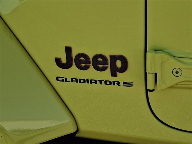 Used 2023 Jeep Gladiator Mojave w/ Cold Weather Group image 32