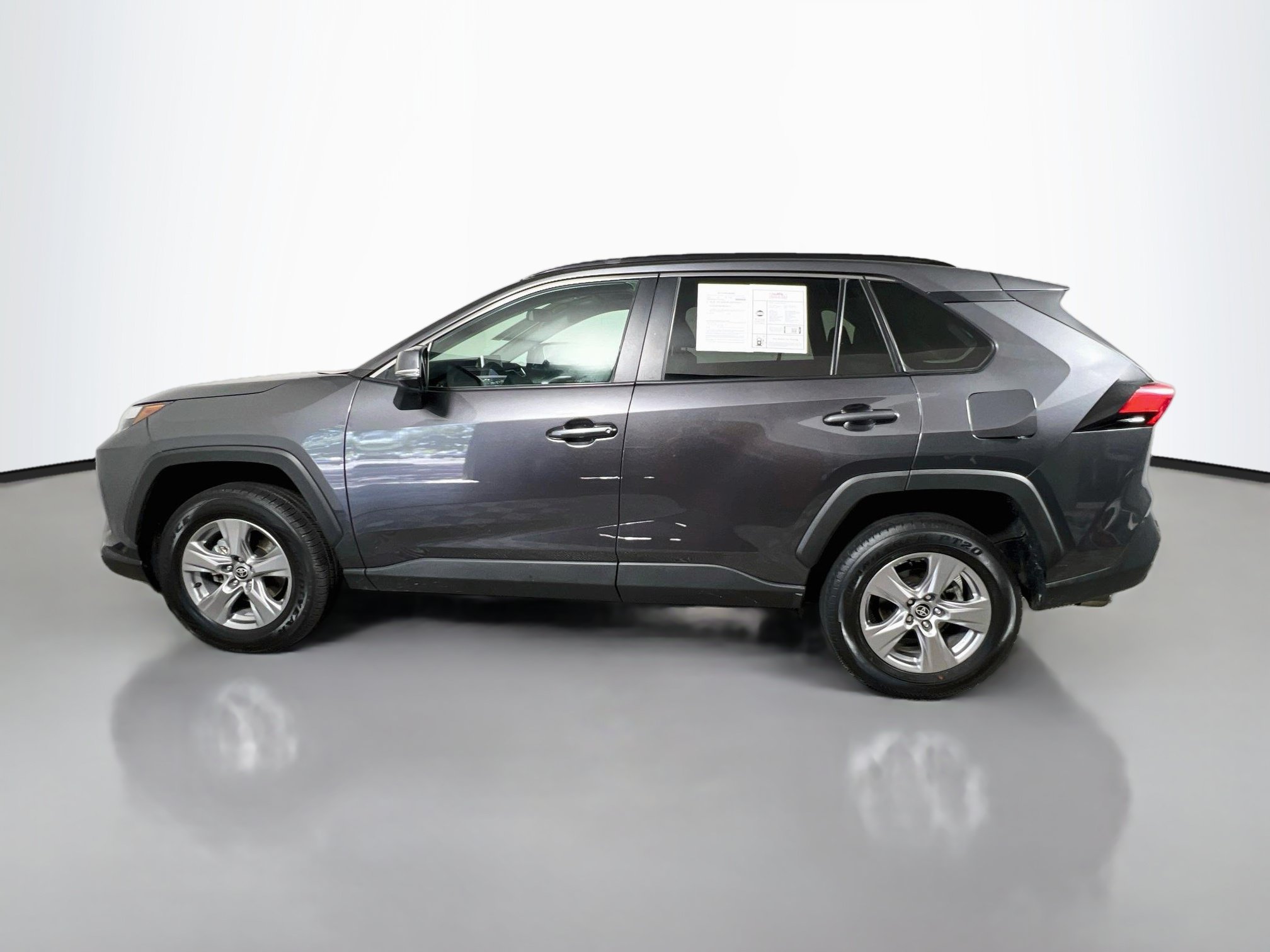 Used 2025 Toyota RAV4 XLE FWD image 9