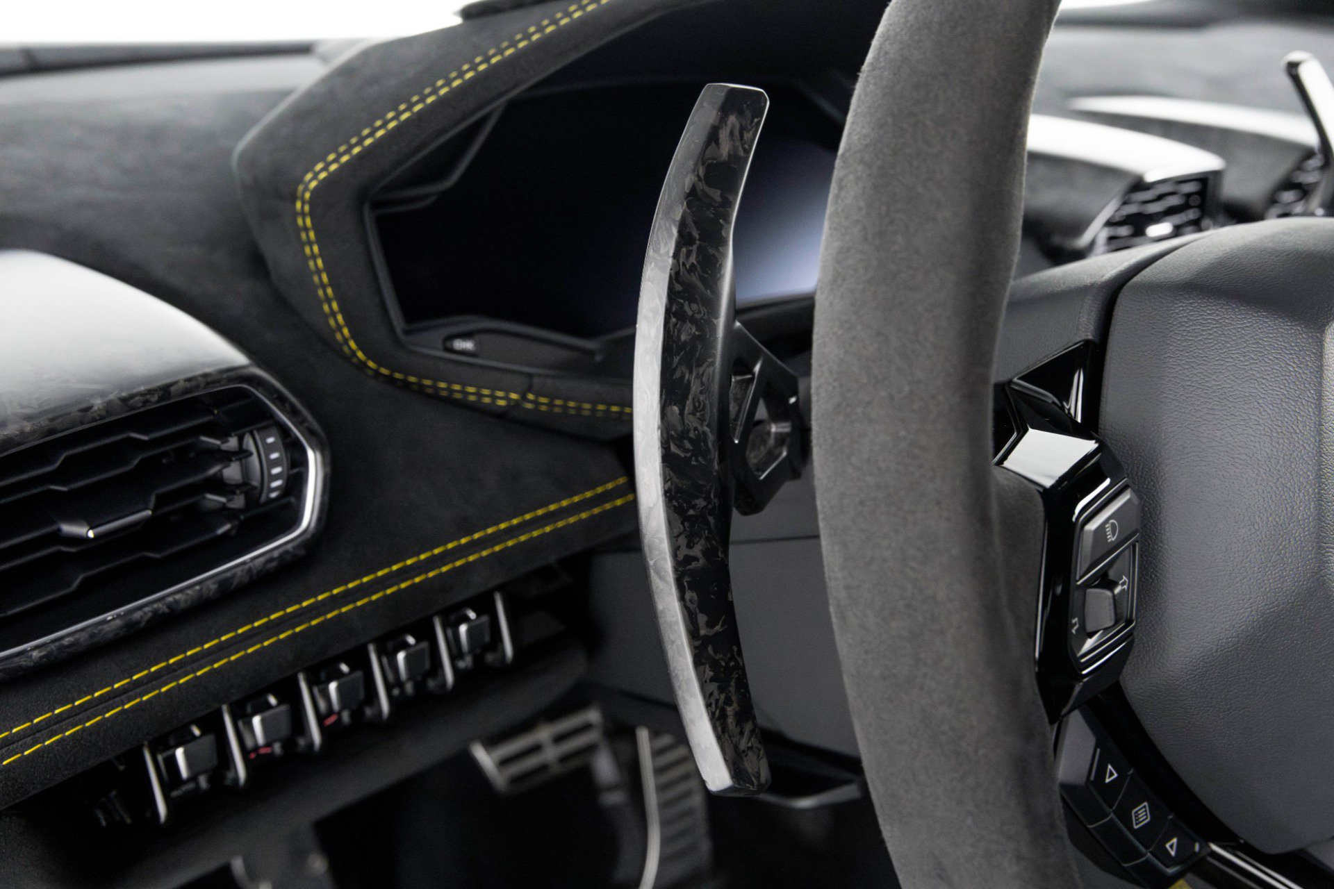 Used 2018 Lamborghini Huracan Performante image 22