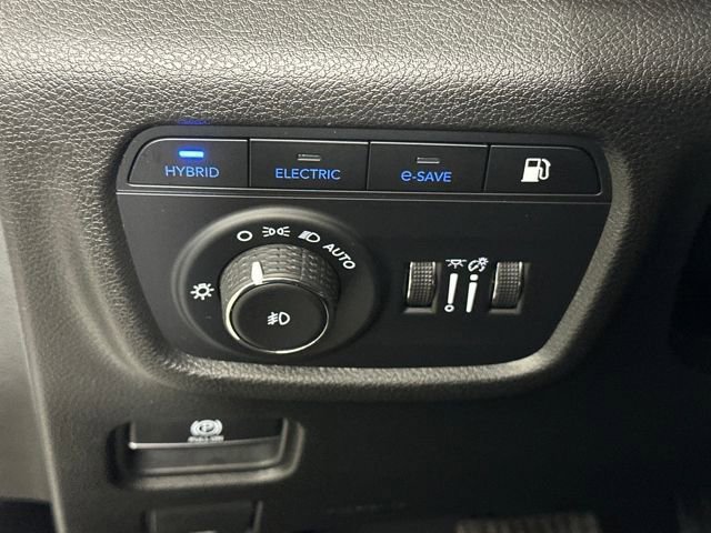 Used 2023 Jeep Grand Cherokee 4WD 4xe image 19