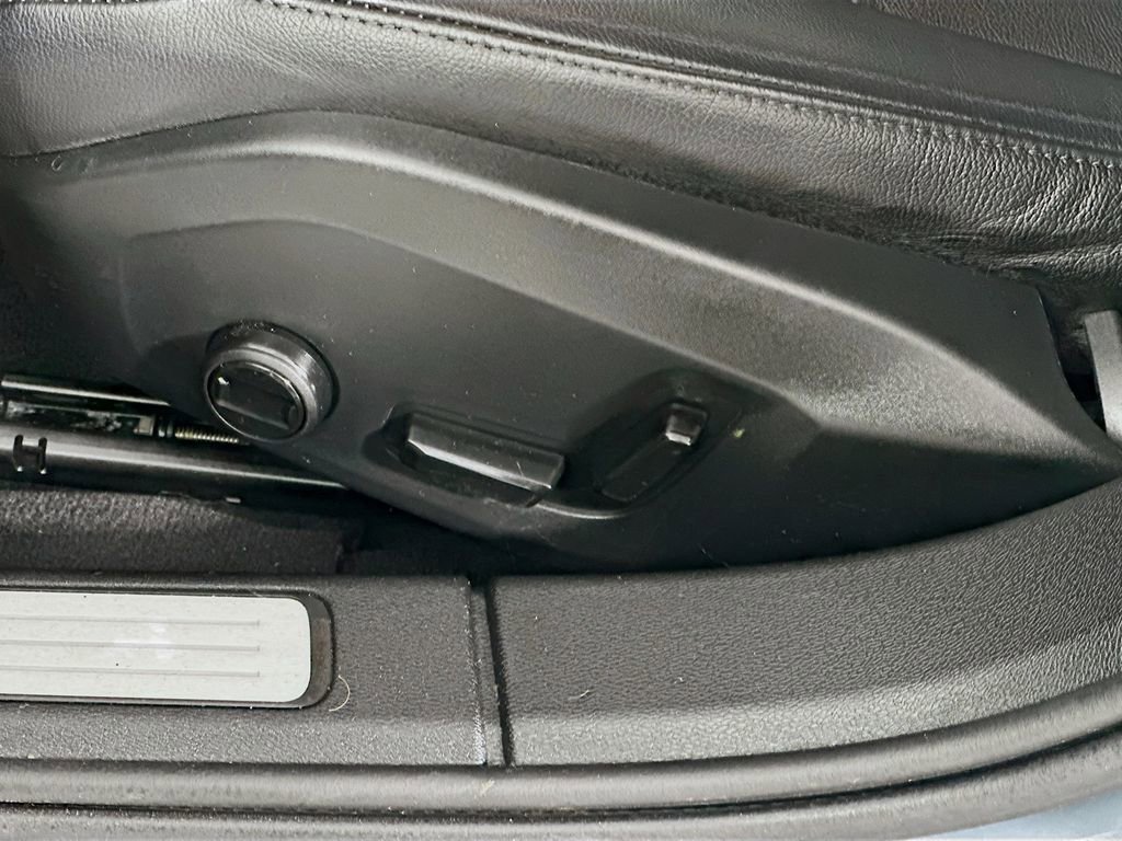 Used 2022 Volvo S60 B5 Momentum image 21