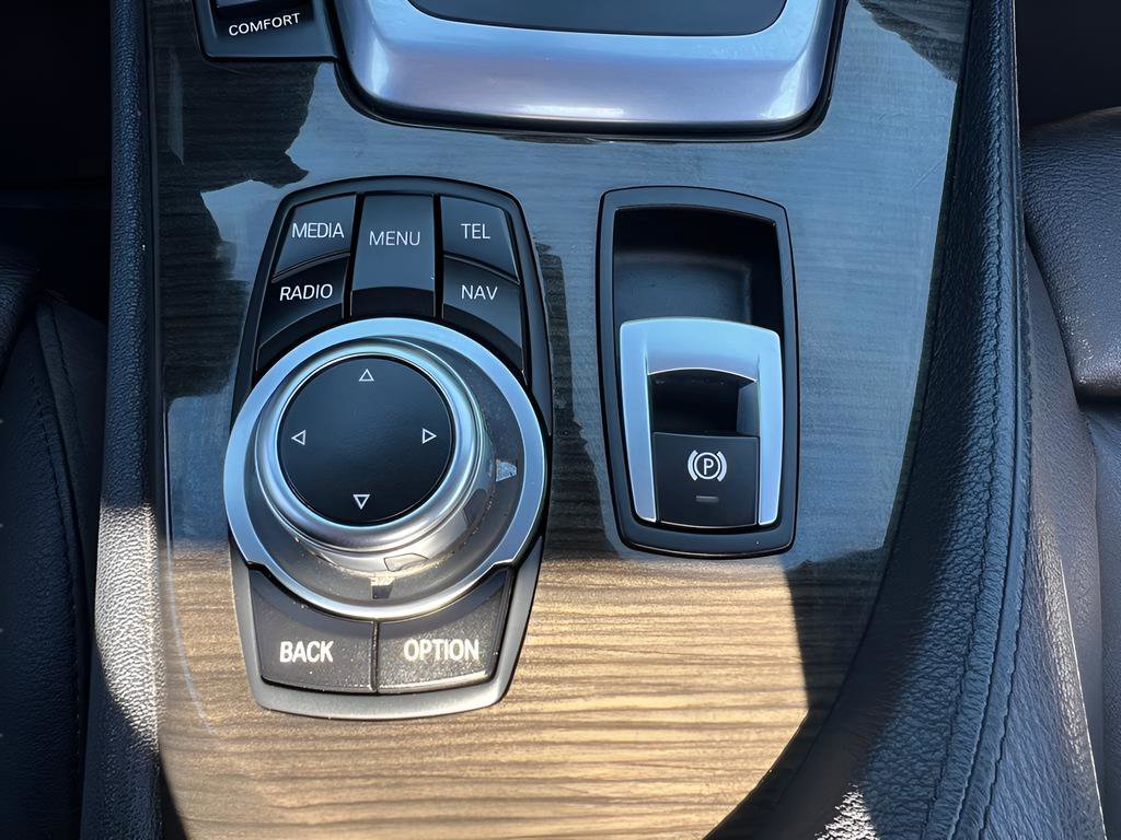 Used 2015 BMW Z4 sDrive35i RWD image 46