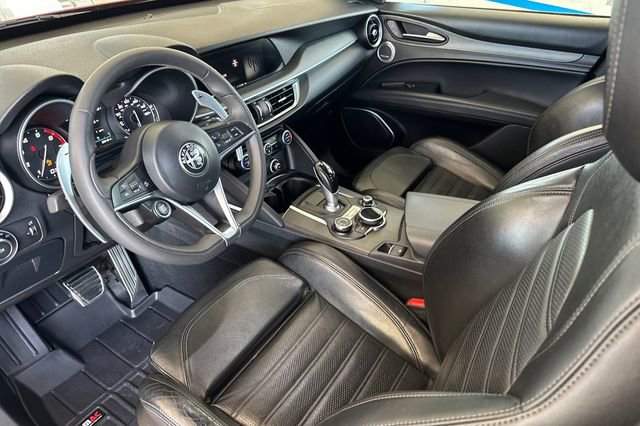 Used 2018 Alfa Romeo Stelvio Ti Sport AWD/4WD image 13