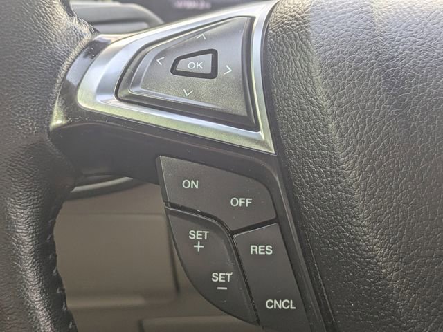 Used 2023 Ford Edge Titanium AWD/4WD image 17