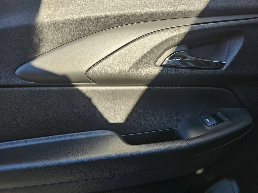 New 2026 Chevrolet TrailBlazer LT w/ Midnight Edition FWD image 17