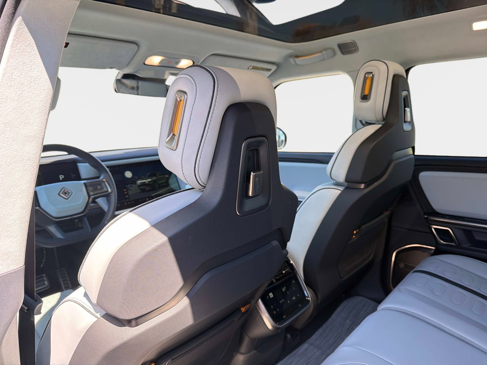 Used 2024 Rivian R1T Adventure image 36