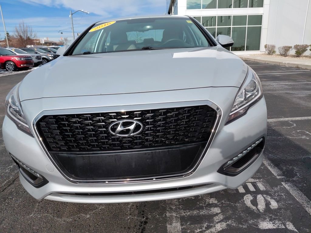Used 2016 Hyundai Sonata SE image 3