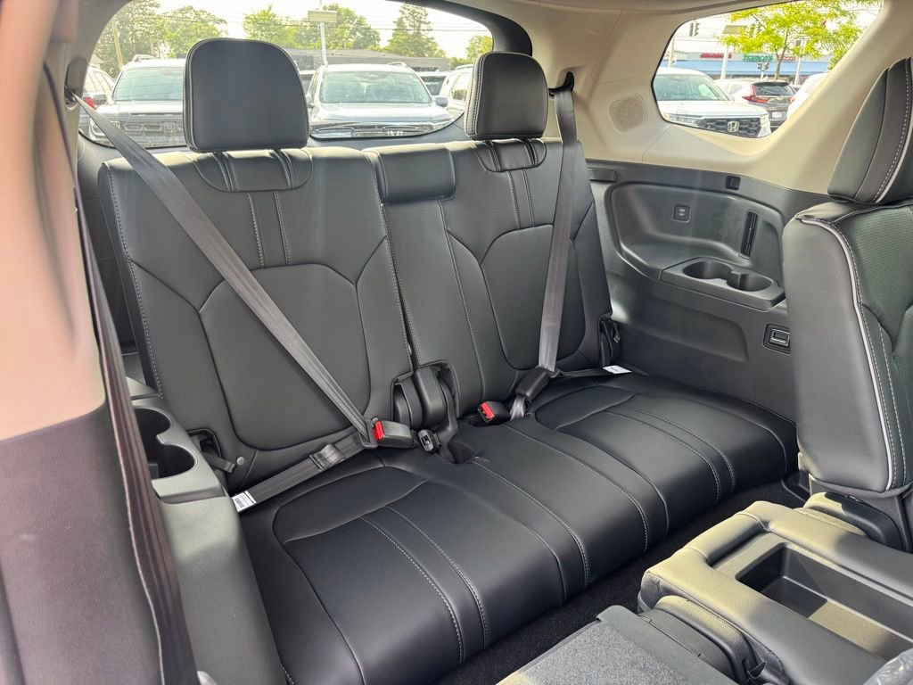New 2025 Honda Pilot Elite image 17