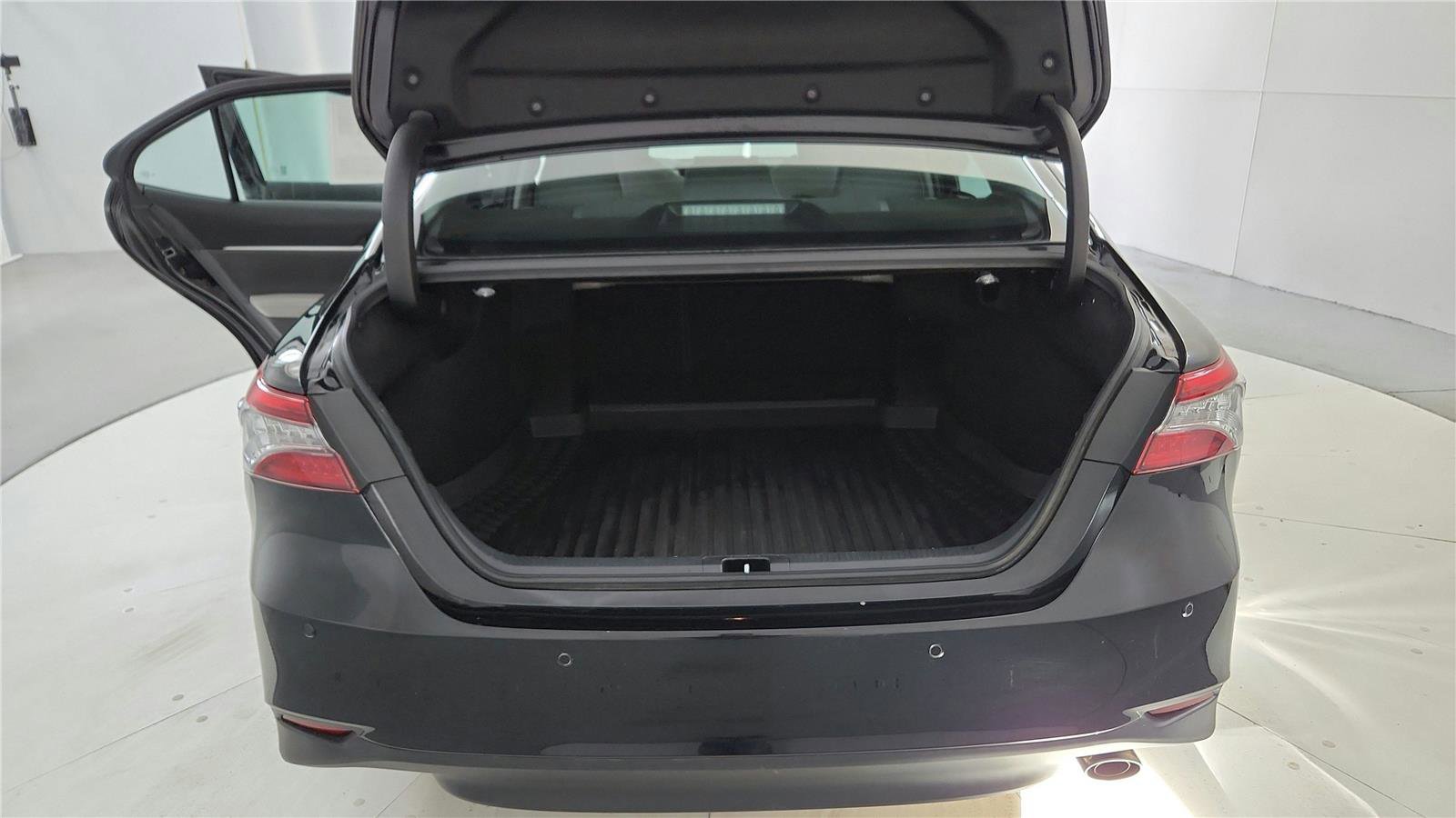 Certified 2023 Toyota Camry XLE w/ Navigation Package image 19