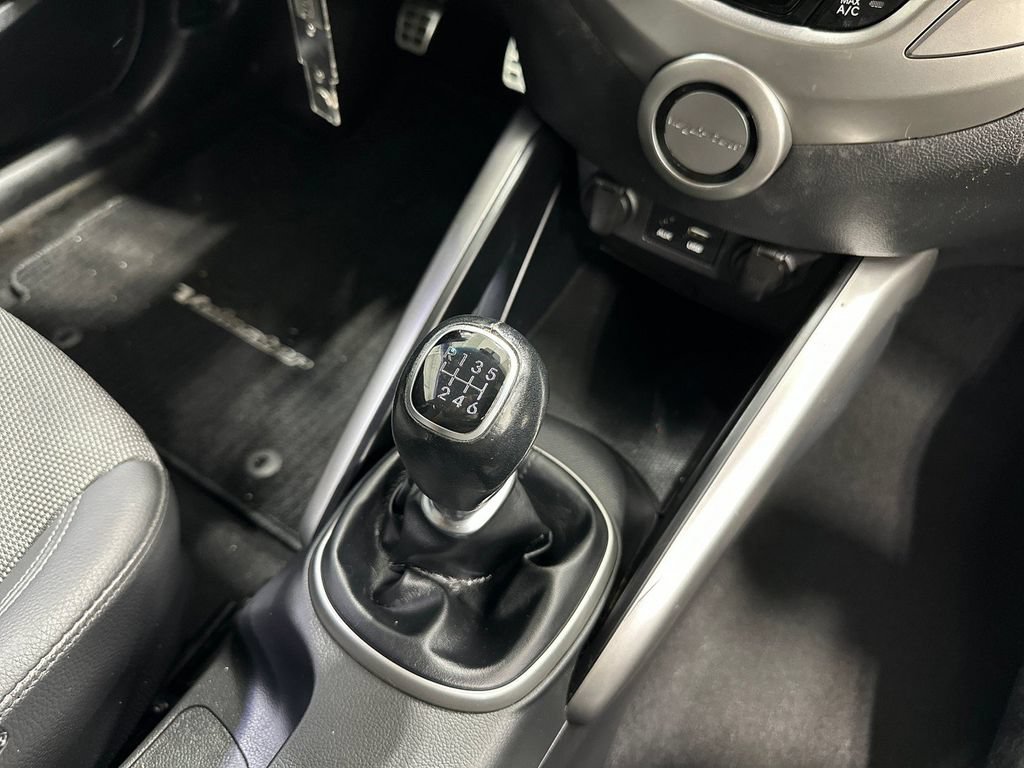 Used 2016 Hyundai Veloster w/ Option Group 02 FWD image 21