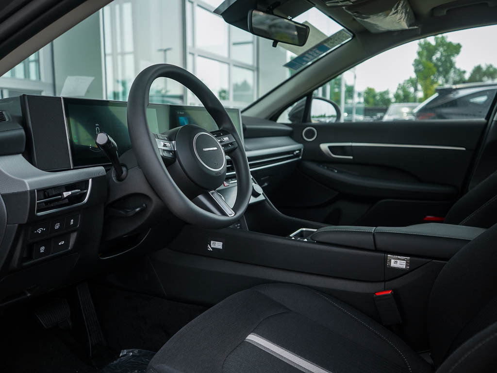 New 2026 Hyundai Sonata Blue FWD image 16