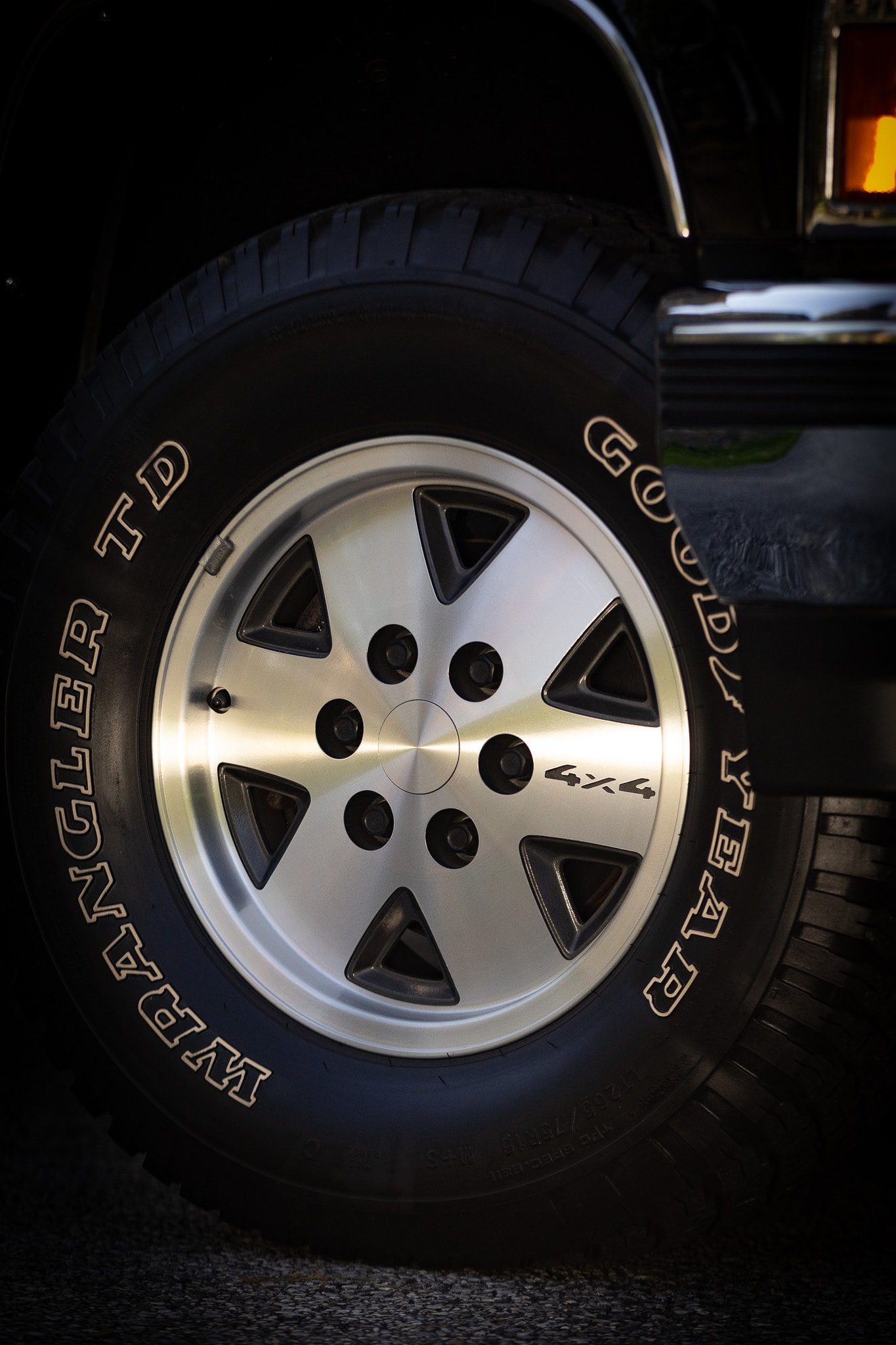 Used 1989 Chevrolet Silverado 1500 4x4 Regular Cab image 8