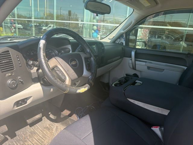 Used 2011 Chevrolet Silverado 2500 LT w/ Interior Plus Package RWD image 20