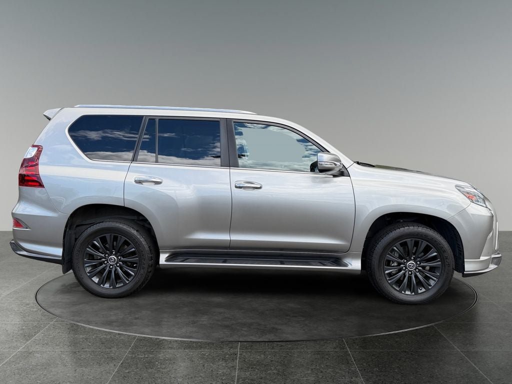 Used 2022 Lexus GX 460 Premium w/ Accessory Package AWD/4WD image 10