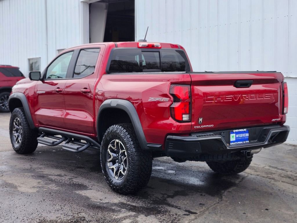 Used 2024 Chevrolet Colorado ZR2 w/ Technology Package AWD/4WD image 3
