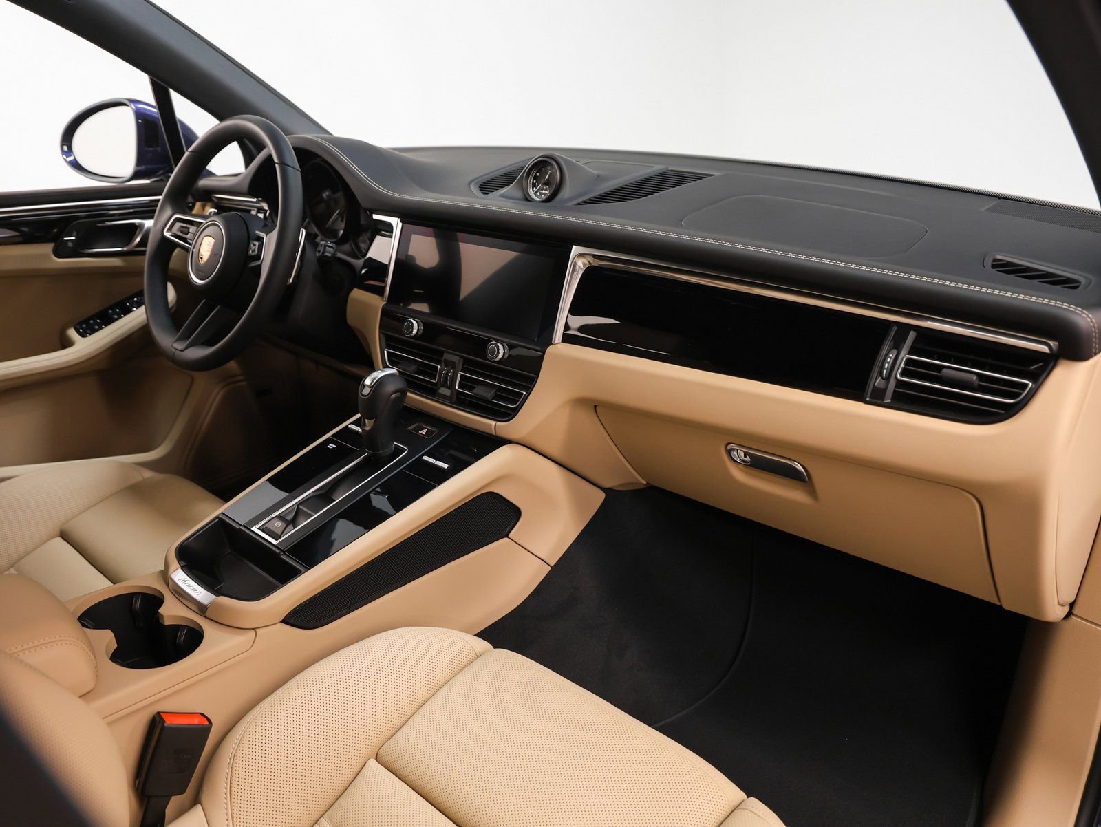 New 2026 Porsche Macan image 22