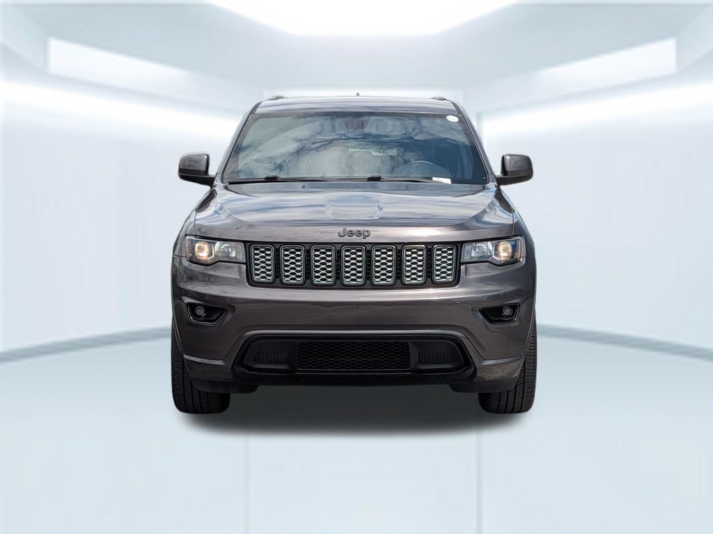Used 2019 Jeep Grand Cherokee Altitude RWD image 10