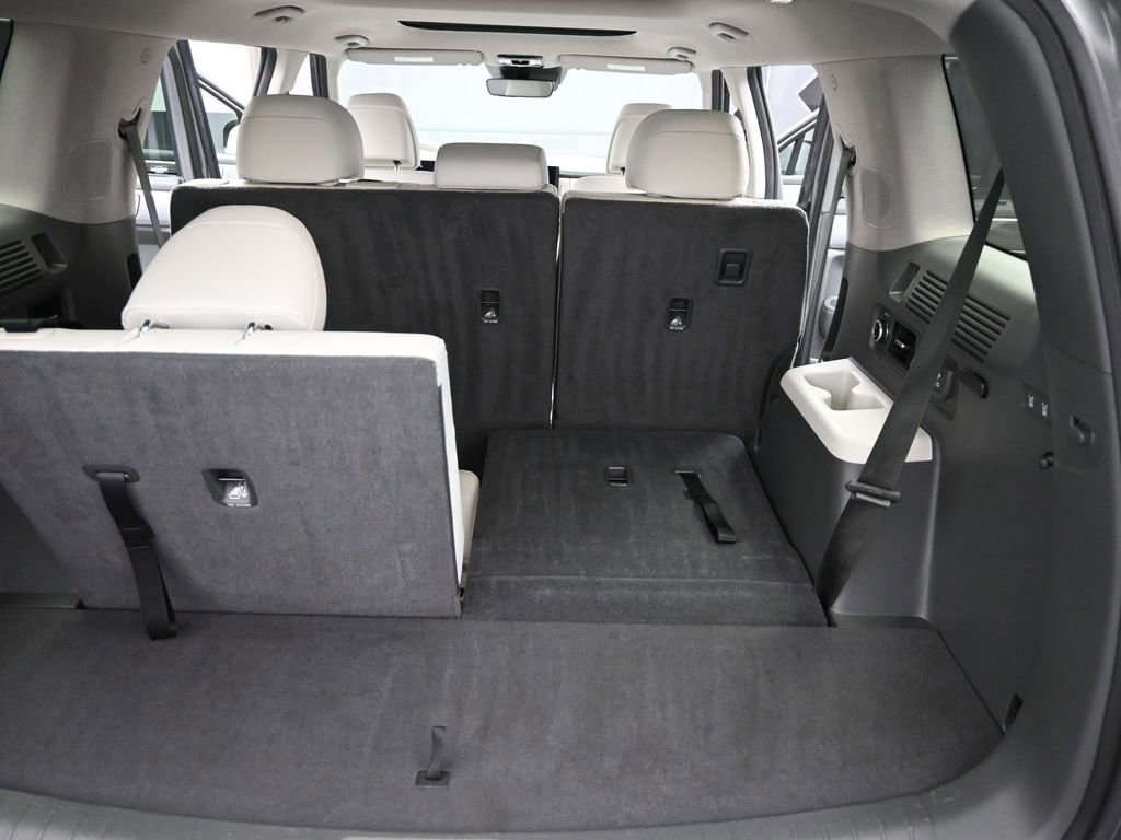 Used 2025 Hyundai Santa Fe Limited image 12
