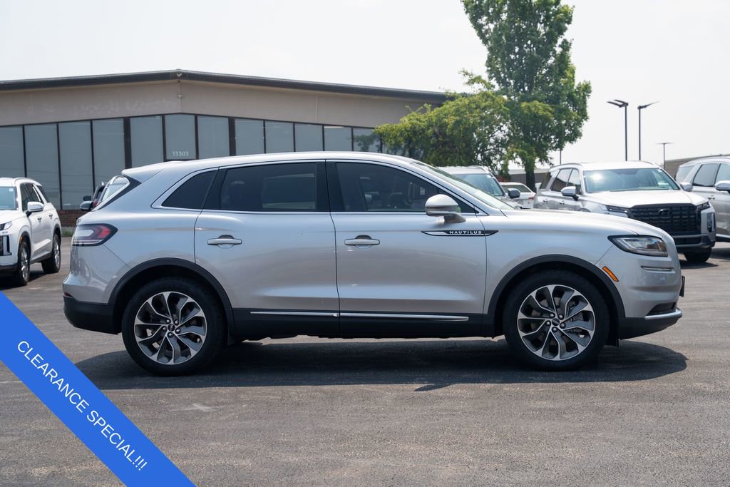 Used 2021 Lincoln Nautilus Reserve w/ Class II Trailer Tow Package image 8