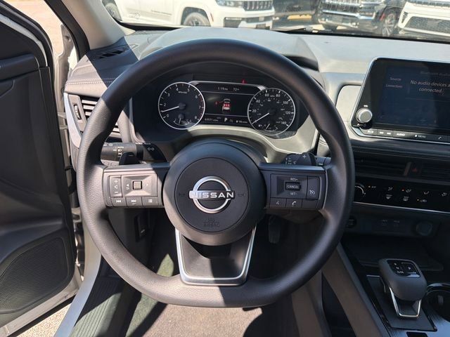 Used 2024 Nissan Rogue S AWD/4WD image 38