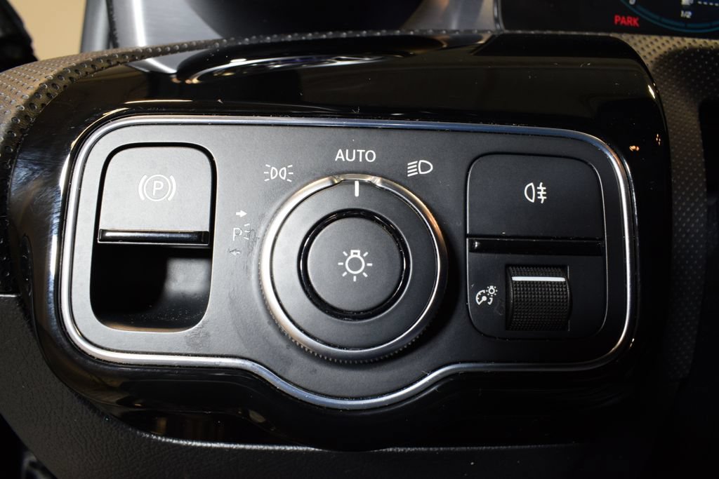 Used 2021 Mercedes-Benz A 220 4MATIC w/ Premium Package image 17
