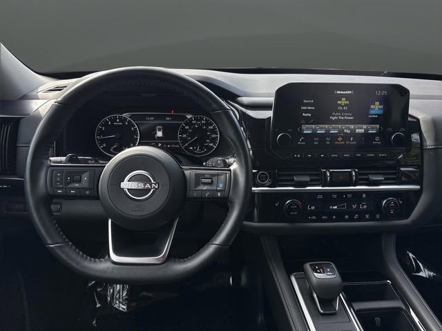 Used 2024 Nissan Pathfinder SL image 5